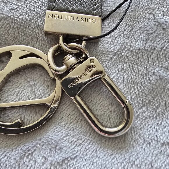 Louis Vuitton Grey Taiga Leather Silver Logo Keychain Bag Charm Pendant - Picture 2 of 5